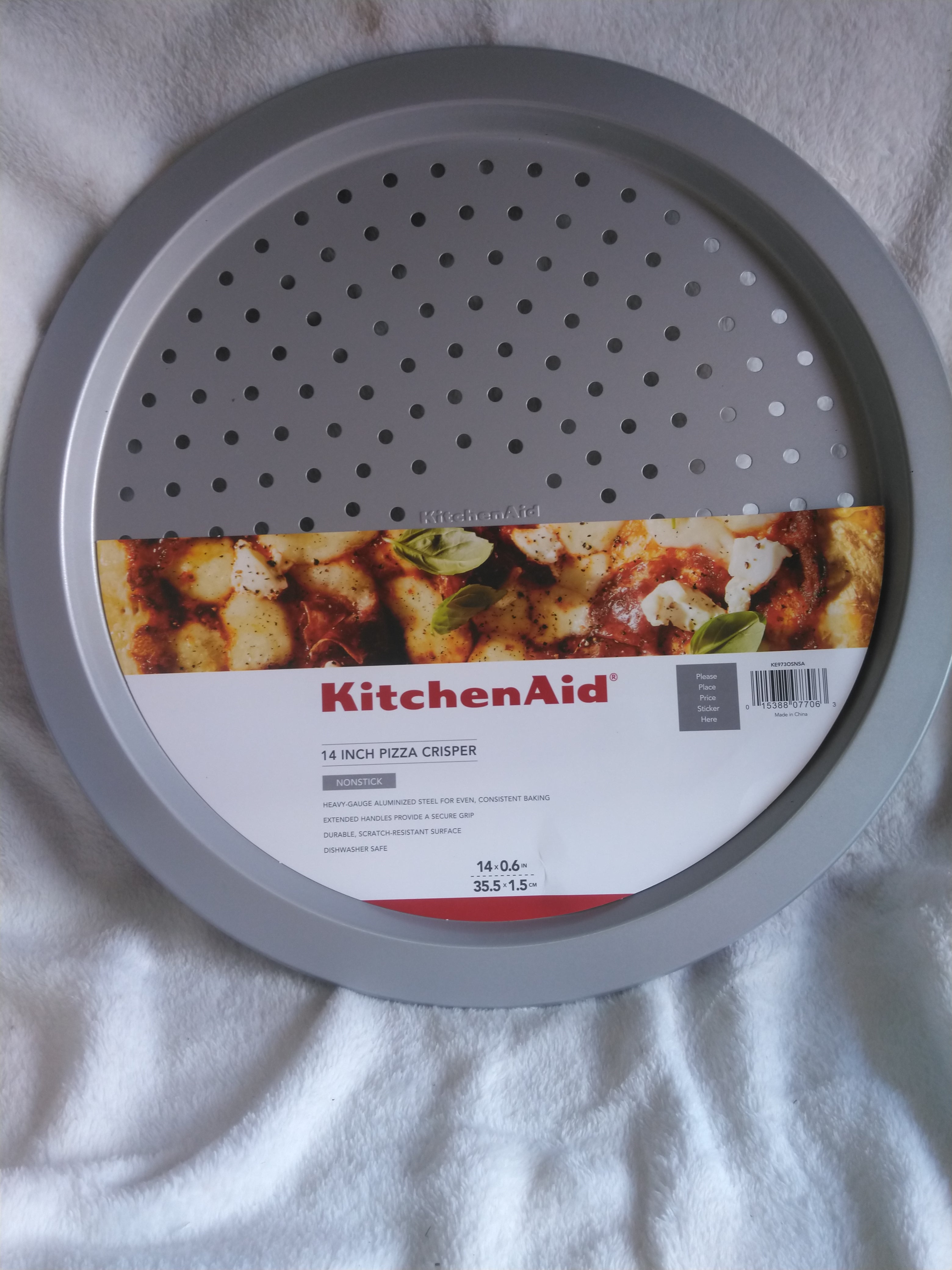 KitchenAid Nonstick 14 Inch Pizza Crisper