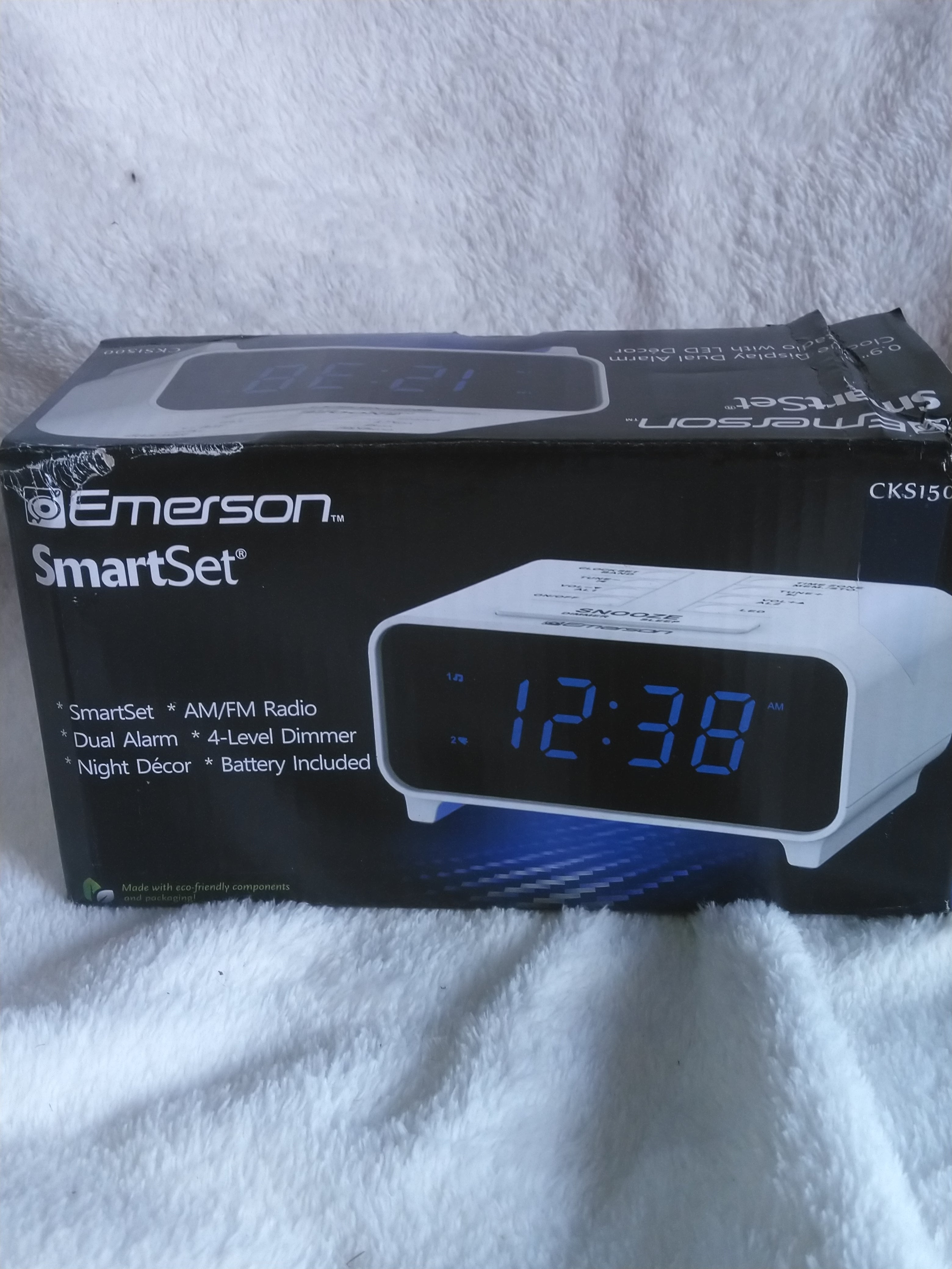 Emerson SmartSet CKS1500 Dual Alarm Clock Radio