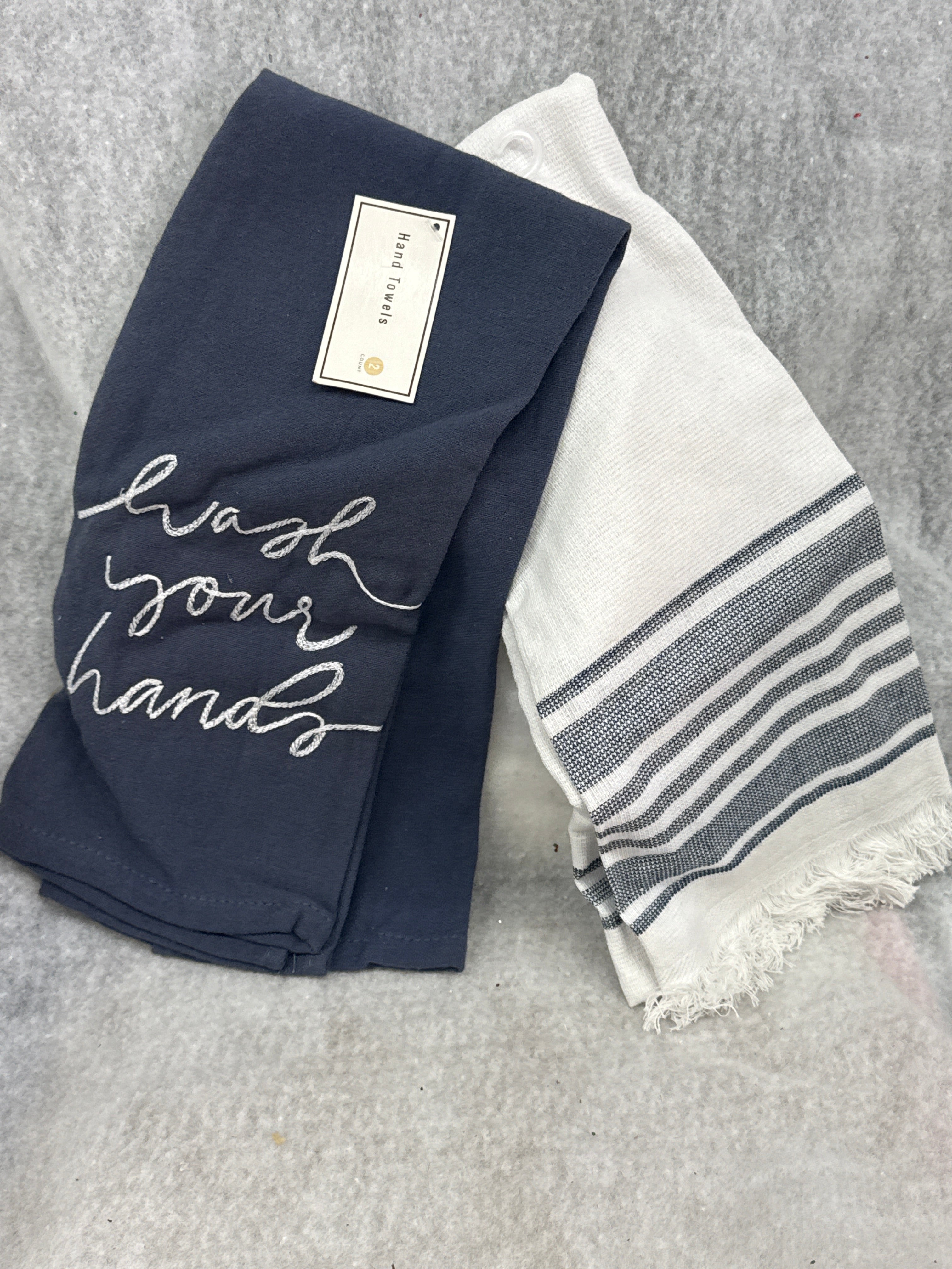 hand towel 2pk (wash hands)
