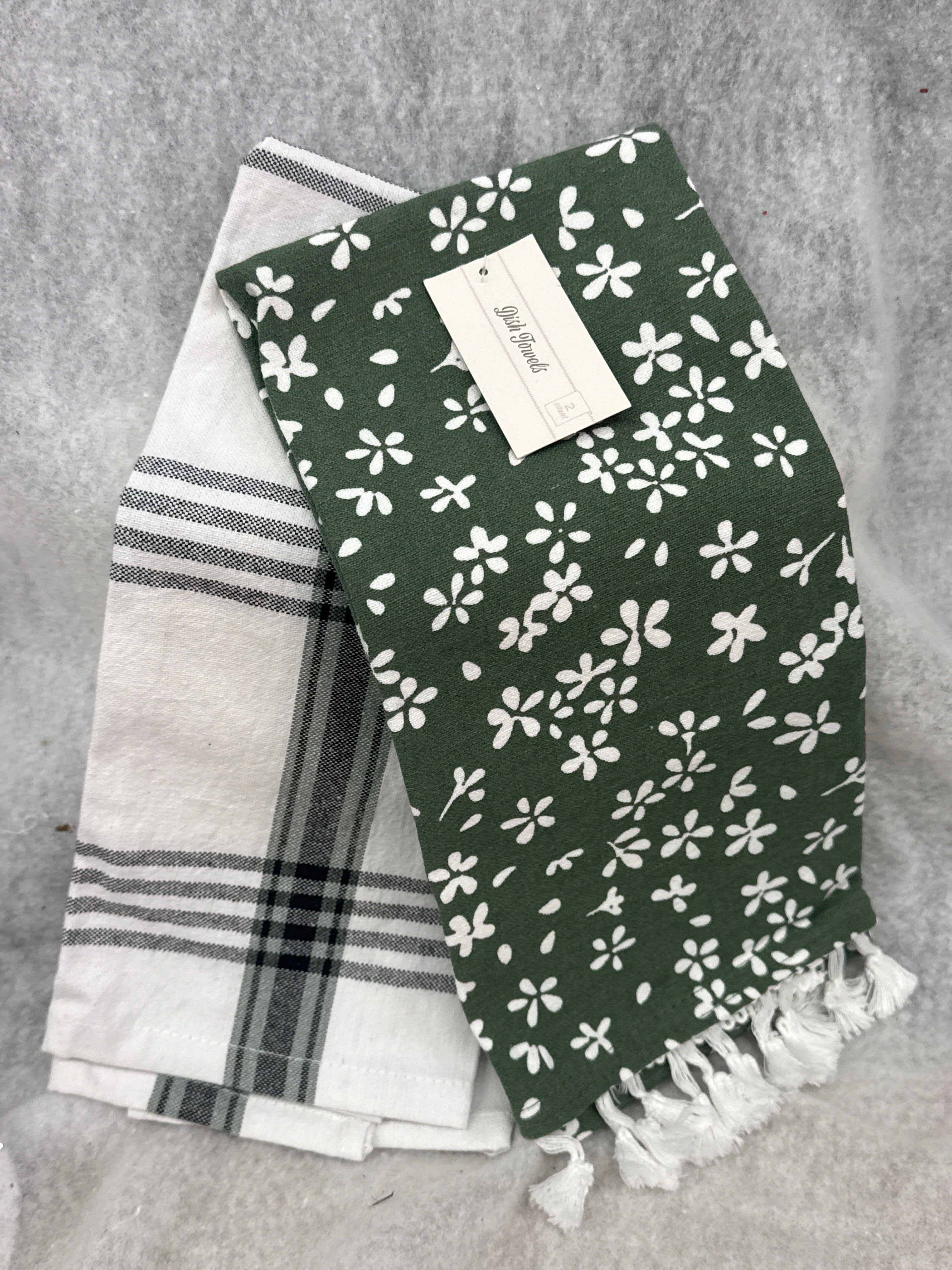 hand towel 2pk (green flower)