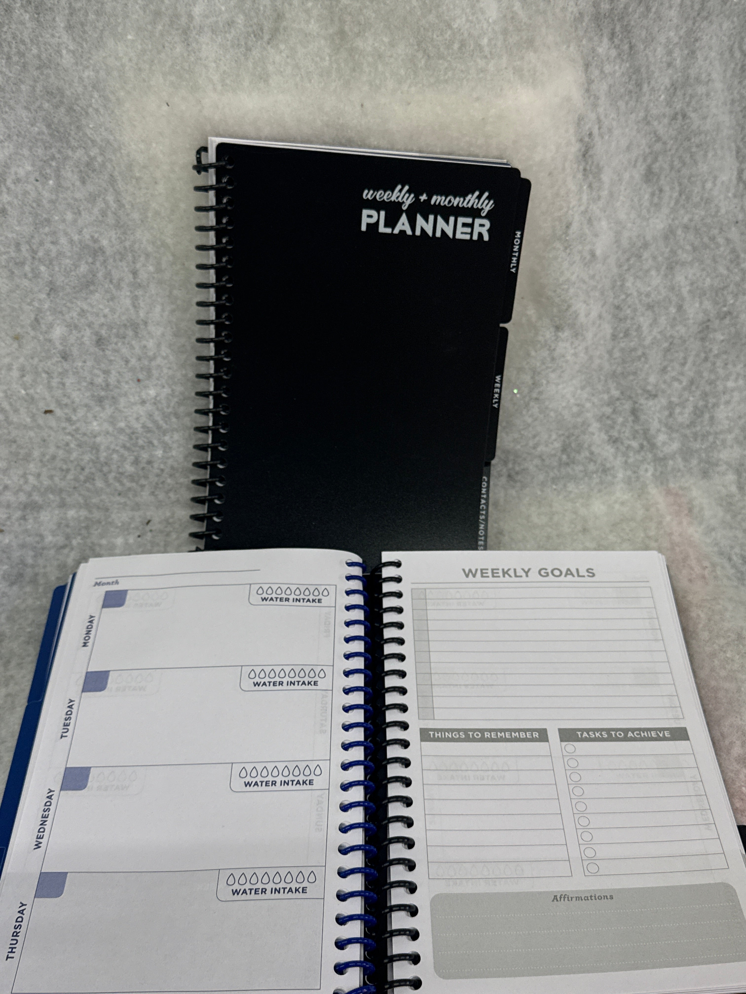 weekly/ monthly planner (black)